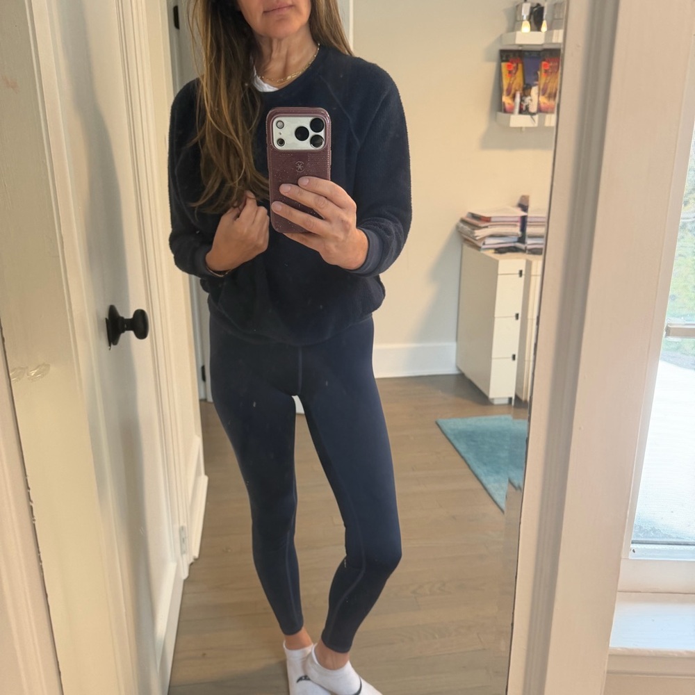 Perfectwhitetee Ziggy Navy sweatshirt
